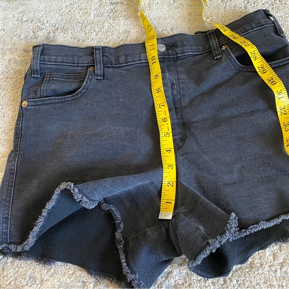 Levi’s High Rise Shorts Jean Denim Cut Offs Black High Waist: 12/31 - Picture 5 of 12